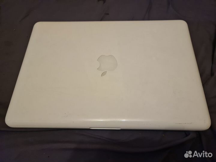 Macbook 2010 a1342 почти новый