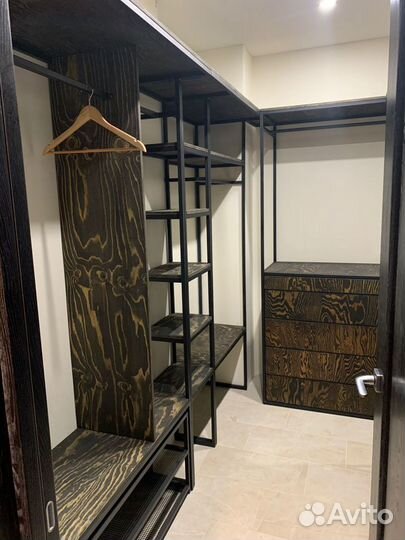 Гардеробная в стиле лофт