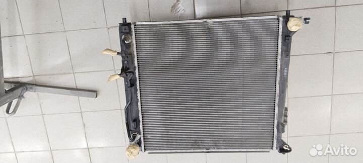 25310D7150 радиатор системы охлаждения Tucson