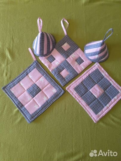 Набор для кухни (подставка под горячее, прихватки)