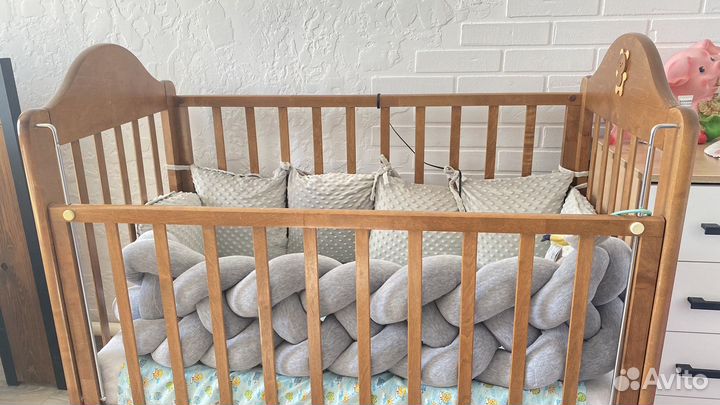 Детская кроватка