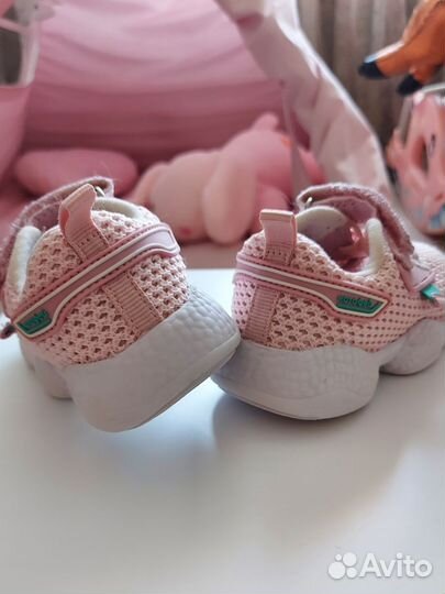 Кроссовки для девочки котофей