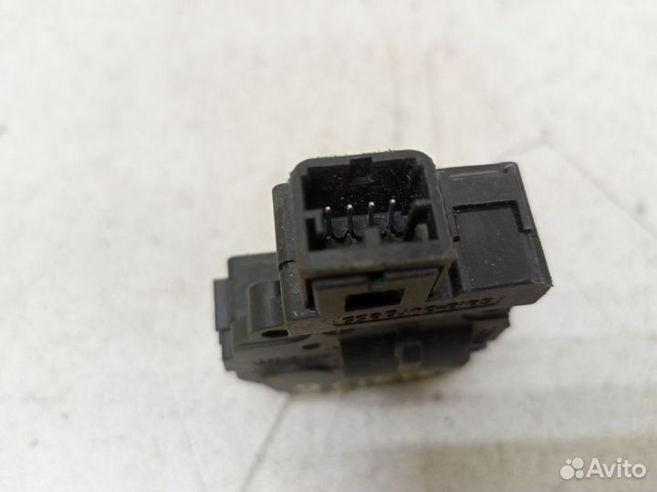 Моторчик заслонки печки