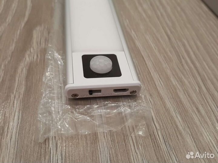 Светодиодный светильник 6000К с аккумулятором