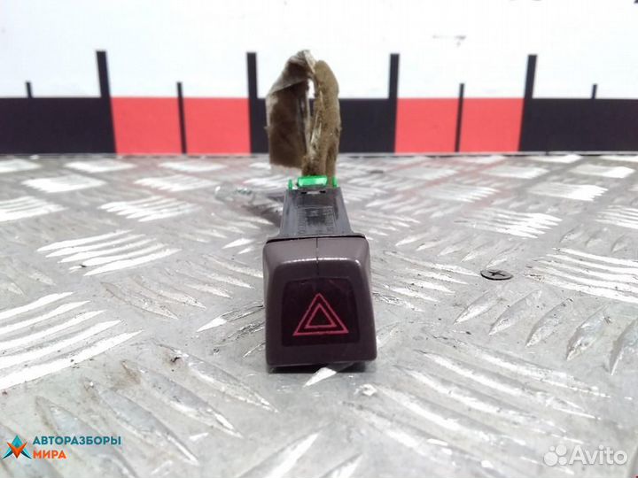 Кнопка аварийной сигнализации Volvo V50 2007