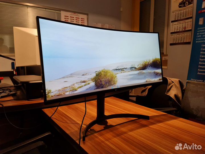 LG монитор 21:9