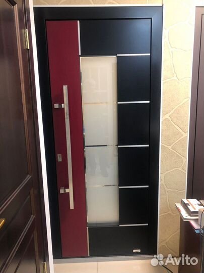 Элитная входная дверь в дом