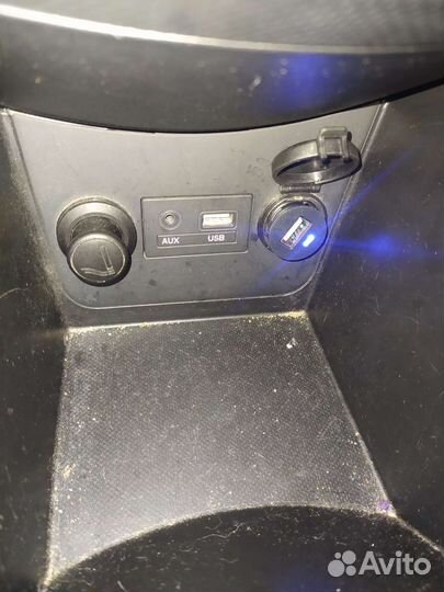 Зарядка USB в прикуриватель авто