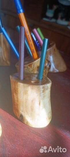 Подставки под канцелярию