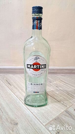 Пустые бутылки из-под алкоголя