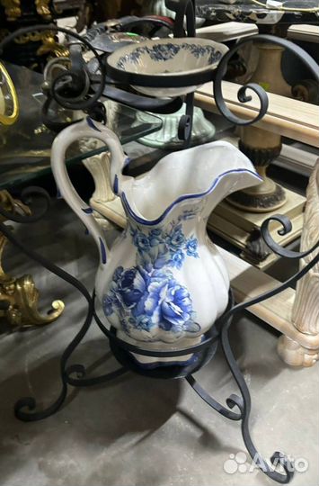 Подставка. Умывальник. Кувшин. Антиквариат