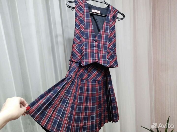 Школьная форма для девочки, на рост 140см