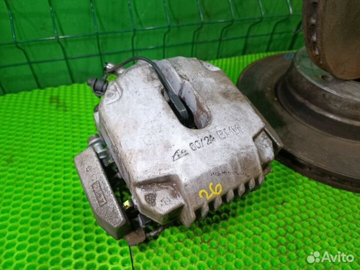 Комплект тормозов передний Bmw 525 E60 N52B25 2007