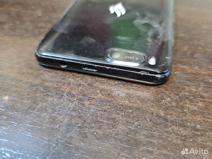 Телефон Vsmart V220B