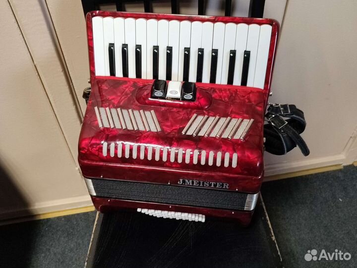 Аккордеон 1/2 J. meister