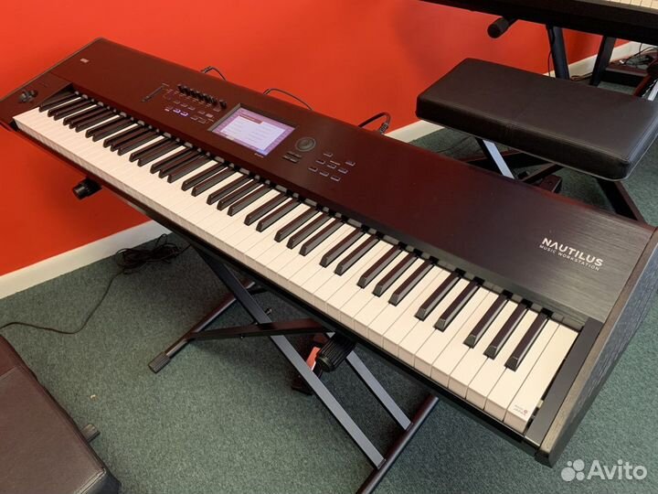 Рабочая станция Korg + Аксессуары