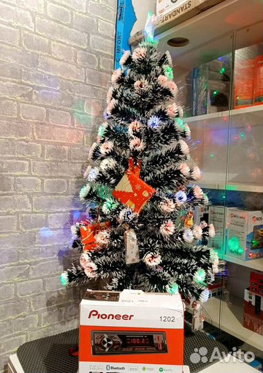 Магнитола с LED-дисплеем