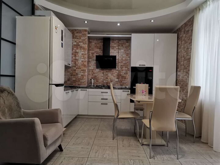 2-к. квартира, 57 м², 5/10 эт.