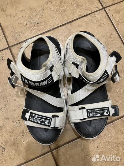 Сандалии женские р.38