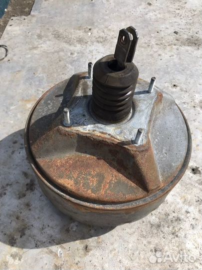 Вакуумный усилитель тормозов Mercedes Vario