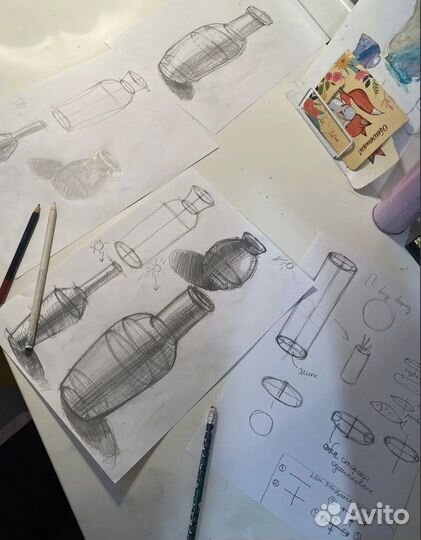 Преподаватель по рисунку и живописи