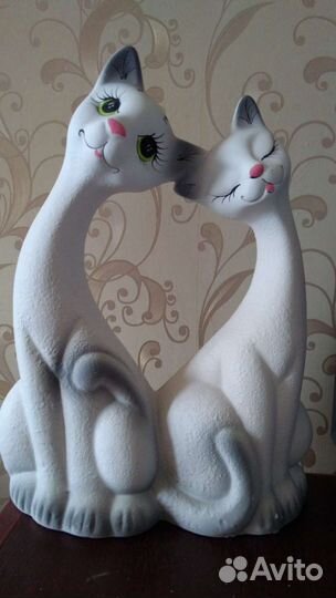 Декоративная статуэтка