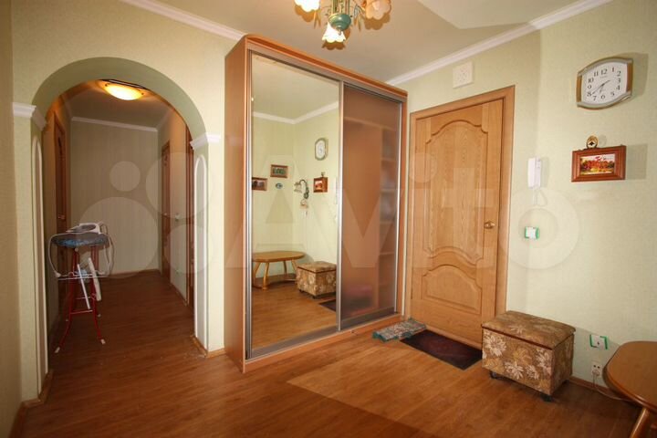 2-к. квартира, 62 м², 3/10 эт.