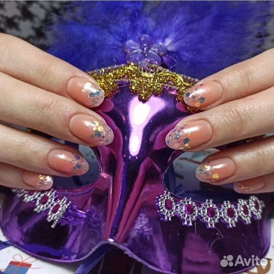 Маникюр, наращивание ногтей