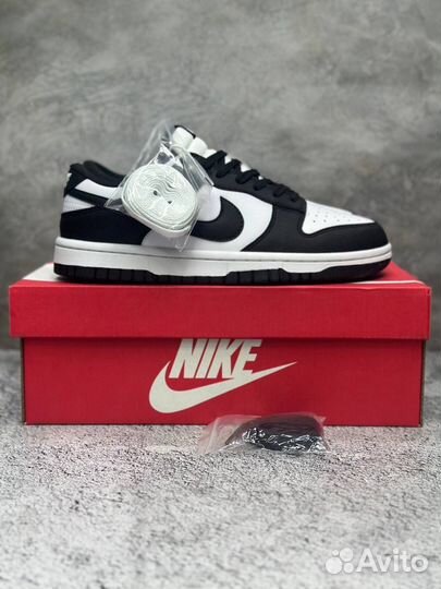 Кроссовки Nike SB Dunk Low черно-белые