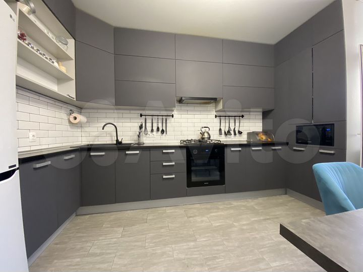 3-к. квартира, 83 м², 15/18 эт.