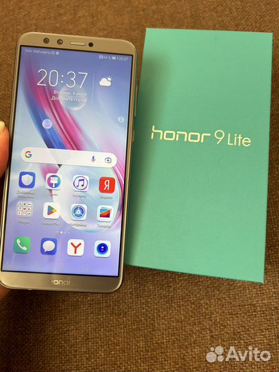 Телефон Huawei honor 9 lite