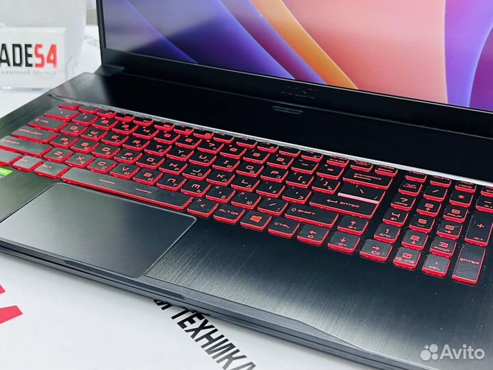 Ноутбук MSI 17.3