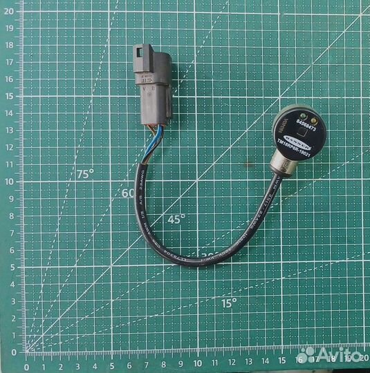 84568473 - Датчик потока элеват колос. NEW holland