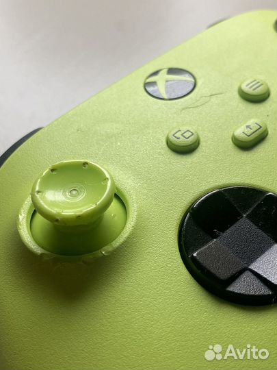 Геймпад Microsoft Xbox Electric Volt зеленый