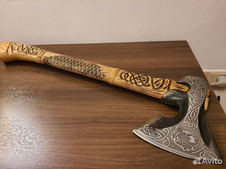 Топор ручной работы