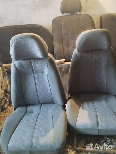 Продам комплект сидений