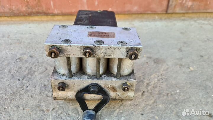 Блок ABS Вольво 960