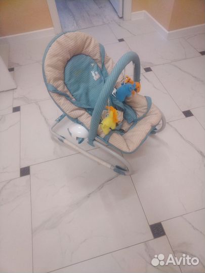 Шезлонг детский