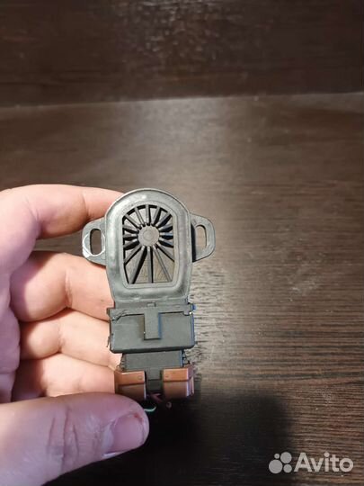 Датчик положения дроссельной заслонки Mitsubishi