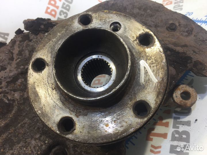 Бмв Кулак поворотный ступица передняя левая Лев