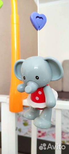 Мобиль на детскую кроватку