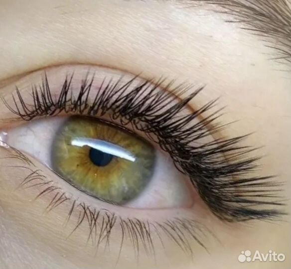 Модель на Наращивание ресниц