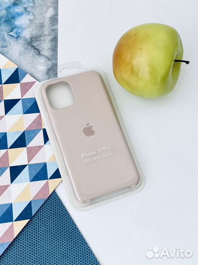 Чехол на iPhone 11