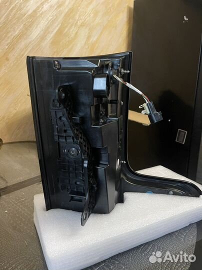 Задний правый стоп рэндж ровер вог L405 2013 года