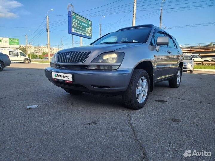 Toyota Harrier 3.0 AT, 1998, 250 000 км