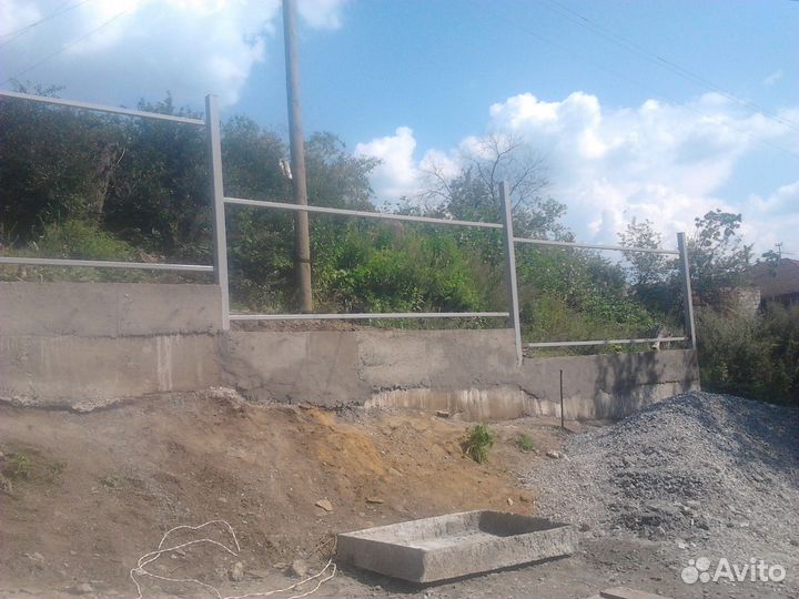 Бригада выполнит установку заборов и ворот
