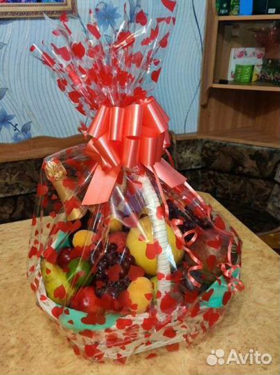 Корзина плетеная для подарков