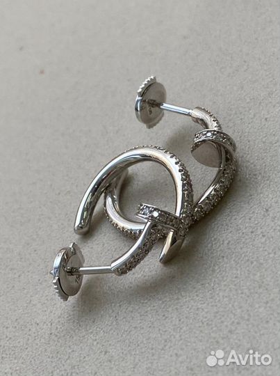 Золотые серьги Cartier гвоздь с бриллиантами