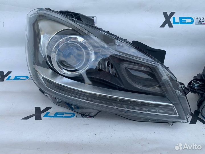 Фара левая правая Mercedes W204 рестайлинг ксенон