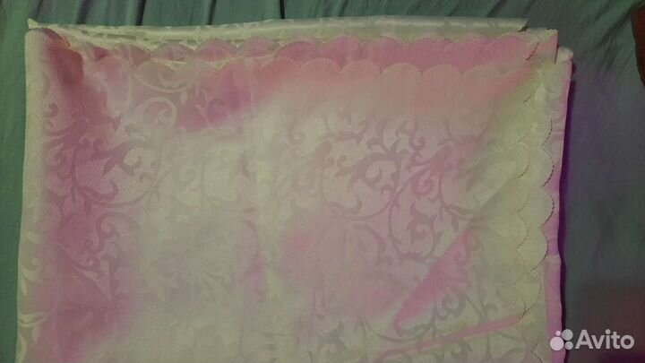 Скатерть белая водоотталкивающая